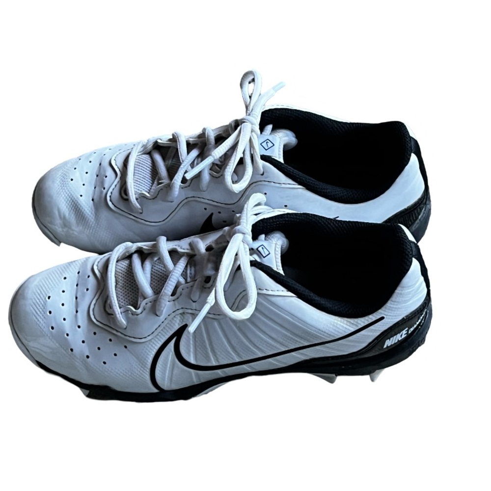 Nike Kids White and Black baseball cleats